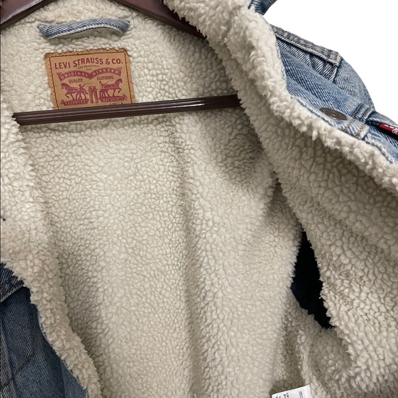 Levis Sherpa denim jacket size large women - Picture 5 of 11